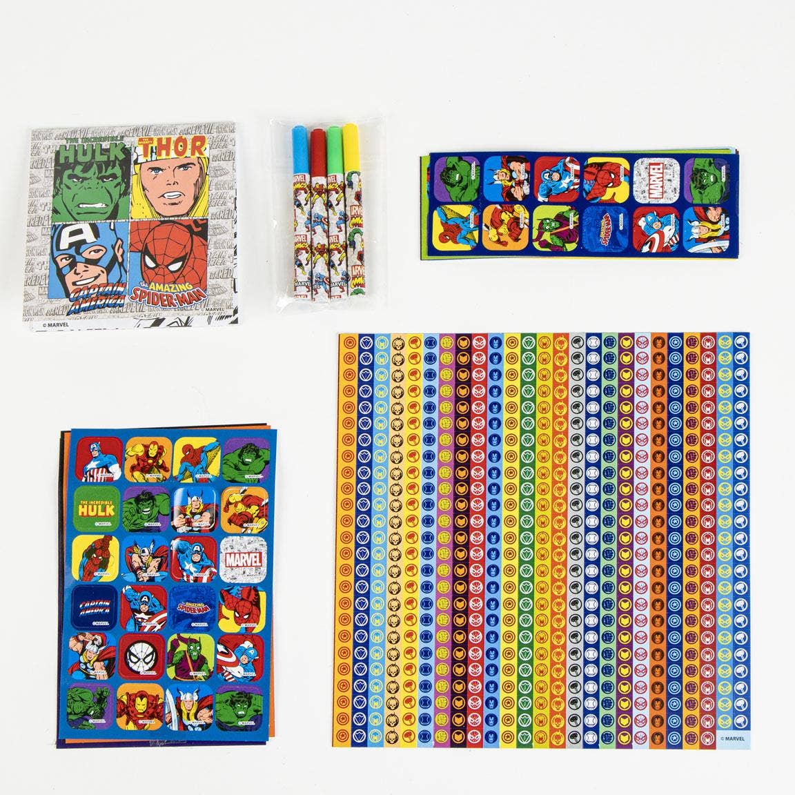 PACCHETTO ADESIVI 1000 PEZZI MARVEL